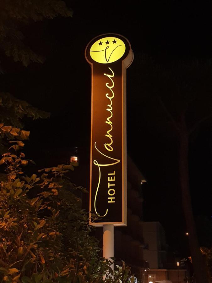 Hotel Vannucci ริมินี ภายนอก รูปภาพ