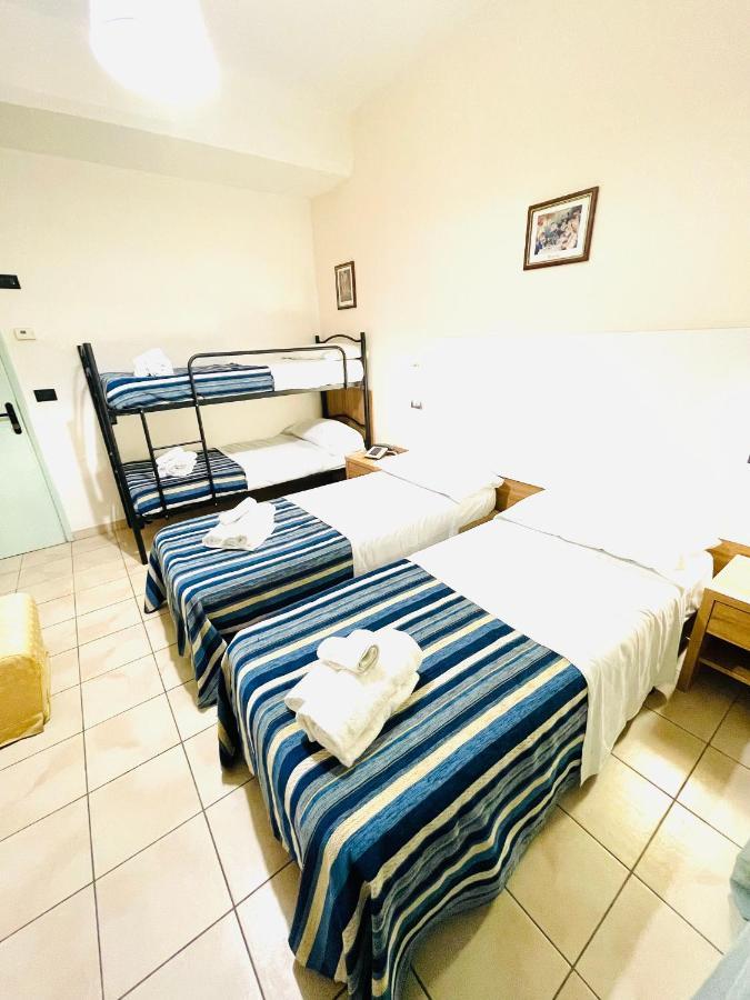 Hotel Vannucci ริมินี ภายนอก รูปภาพ