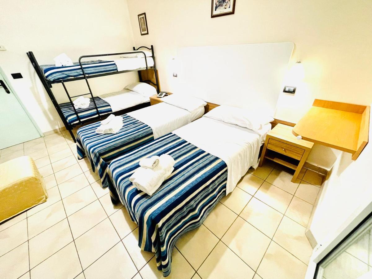 Hotel Vannucci ริมินี ภายนอก รูปภาพ