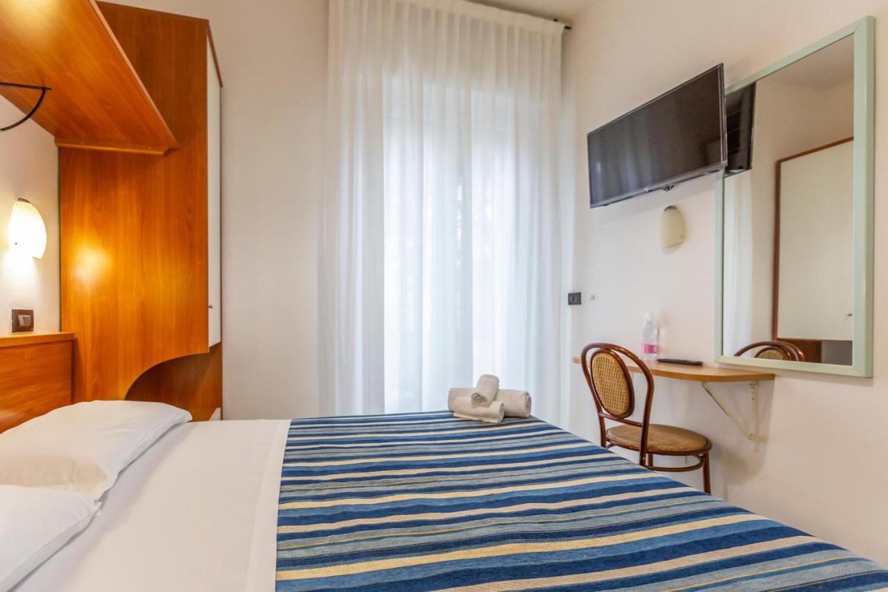 Hotel Vannucci ริมินี ภายนอก รูปภาพ